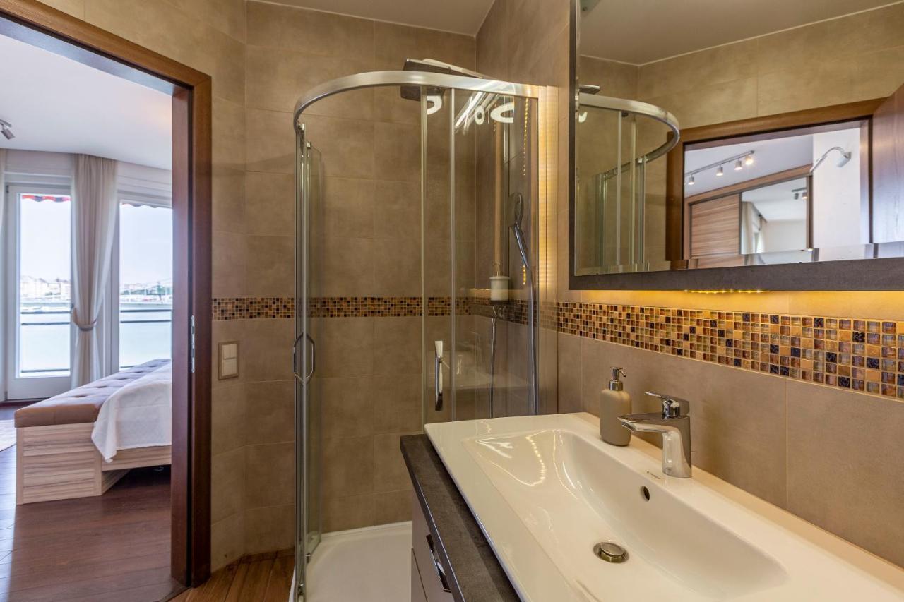 Luxury Residence With A Beautiful View For The Danube River Βουδαπέστη Εξωτερικό φωτογραφία